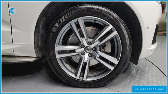 VOLVO XC60 T8 R-DESIGN