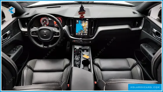 VOLVO XC60 T8 R-DESIGN