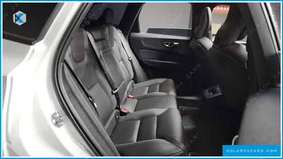 VOLVO XC60 T8 R-DESIGN