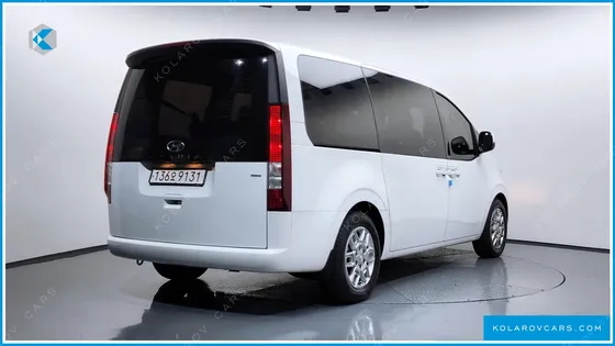 HYUNDAI STARIA 4WD TOURER 9-SEATER