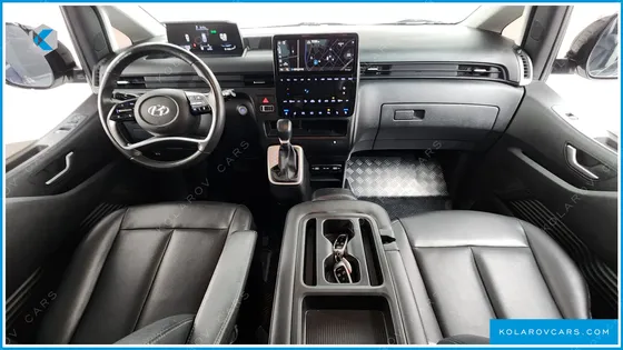 HYUNDAI STARIA 4WD TOURER 9-SEATER