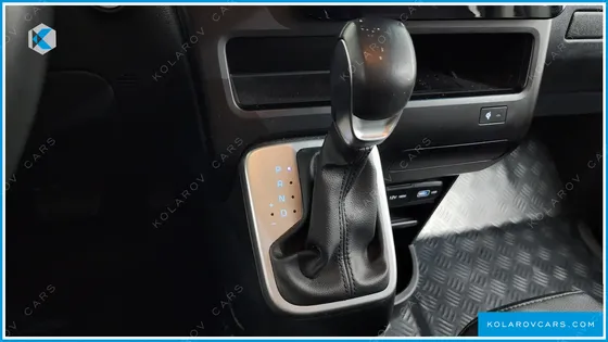 HYUNDAI STARIA 4WD TOURER 9-SEATER