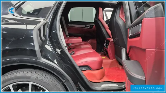 PORSCHE CAYENNE 3.0 PLATINUM EDITION