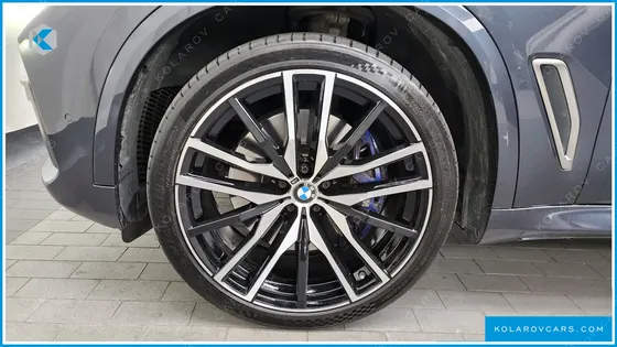 BMW X5 M50I