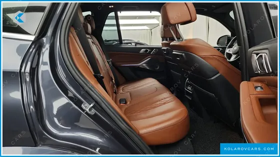 BMW X5 M50I