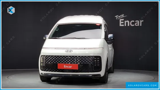 HYUNDAI STARIA 4WD LOUNGE 9-SEATER