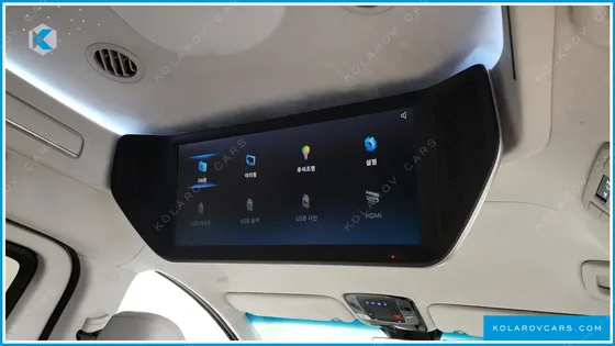 HYUNDAI STARIA 4WD LOUNGE 9-SEATER