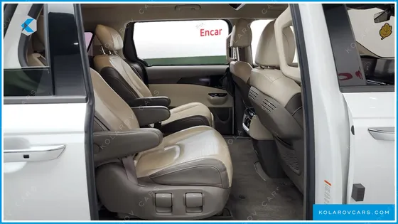 KIA CARNIVAL GASOLINE 7-SEATER HI-LIMOUSINE