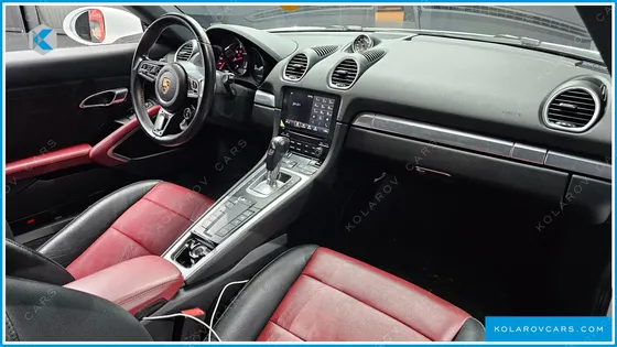 PORSCHE 718 2.0