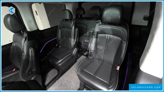 HYUNDAI STARIA 4WD LOUNGE 9-SEATER