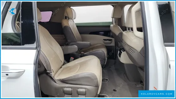 KIA CARNIVAL GASOLINE 7-SEATER HI-LIMOUSINE