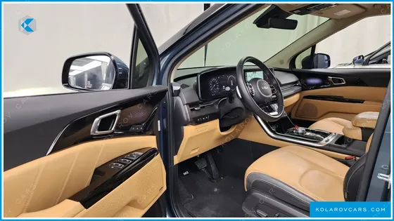 KIA CARNIVAL GASOLINE 9-SEATER SIGNATURE