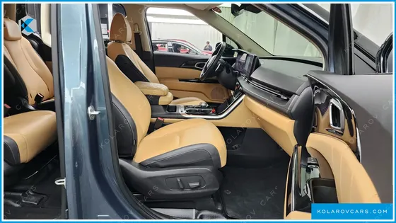 KIA CARNIVAL GASOLINE 9-SEATER SIGNATURE