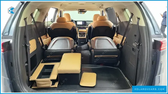 KIA CARNIVAL GASOLINE 9-SEATER SIGNATURE