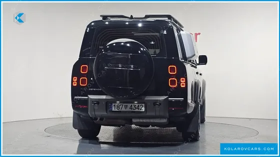 LAND ROVER DEFENDER 130 D300 X-DYNAMIC HSE