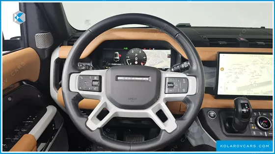 LAND ROVER DEFENDER 130 D300 X-DYNAMIC HSE