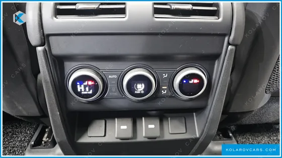 LAND ROVER DEFENDER 130 D300 X-DYNAMIC HSE