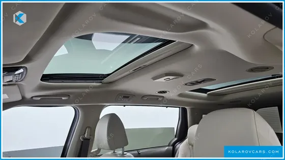 KIA CARNIVAL 9-SEATER SIGNATURE