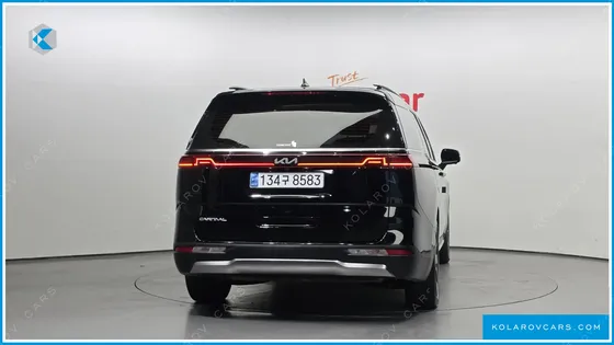 KIA CARNIVAL 9-SEATER NOBLESSE
