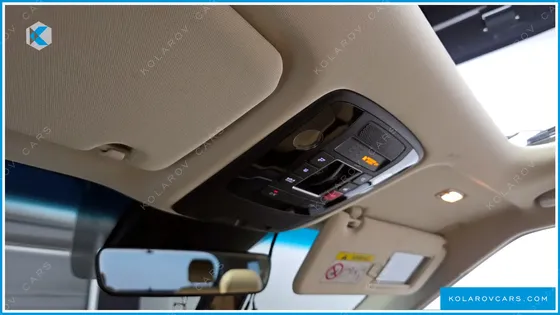 KIA CARNIVAL 9-SEATER NOBLESSE
