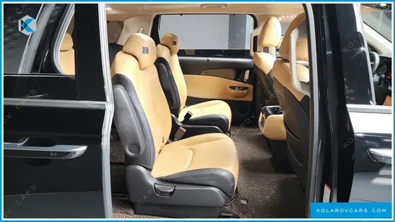 KIA CARNIVAL 9-SEATER NOBLESSE