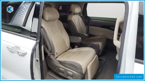 KIA CARNIVAL GASOLINE 7-SEATER HI-LIMOUSINE