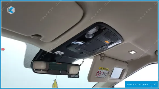 KIA CARNIVAL GASOLINE 7-SEATER HI-LIMOUSINE