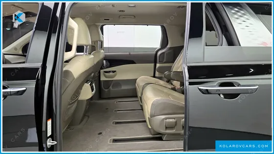 KIA CARNIVAL 7-SEATER NOBLESSE