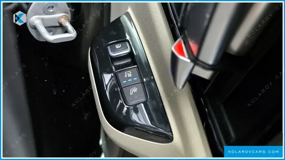 KIA CARNIVAL 7-SEATER NOBLESSE
