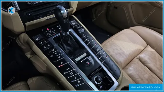 PORSCHE MACAN 2.0