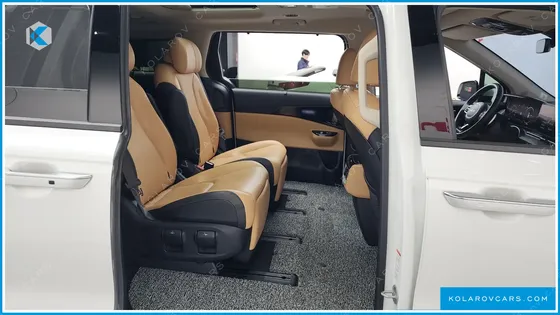 KIA CARNIVAL GASOLINE 7-SEATER SIGNATURE