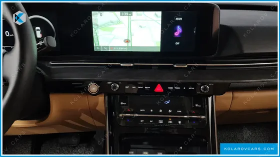 KIA CARNIVAL GASOLINE 7-SEATER SIGNATURE