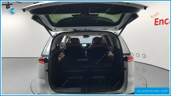 KIA CARNIVAL GASOLINE 7-SEATER SIGNATURE