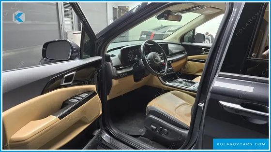 KIA CARNIVAL 9-SEATER NOBLESSE