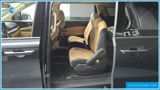 KIA CARNIVAL 9-SEATER NOBLESSE