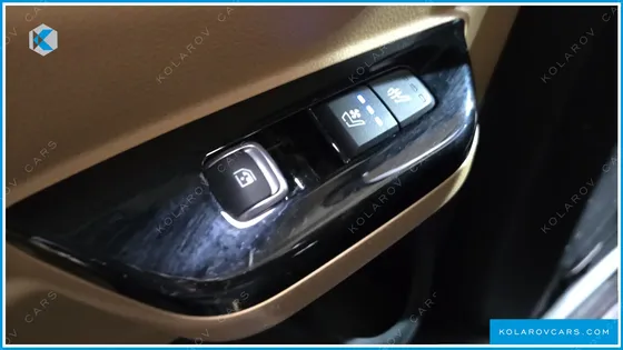 KIA CARNIVAL 9-SEATER NOBLESSE