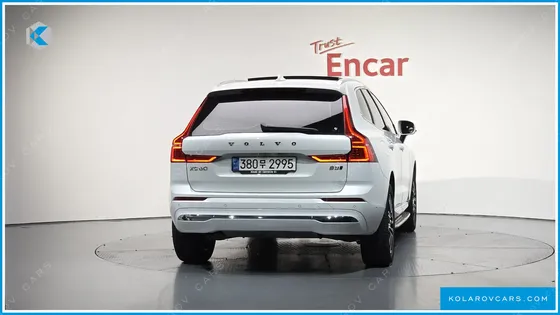 VOLVO XC60 B5 INSCRIPTION