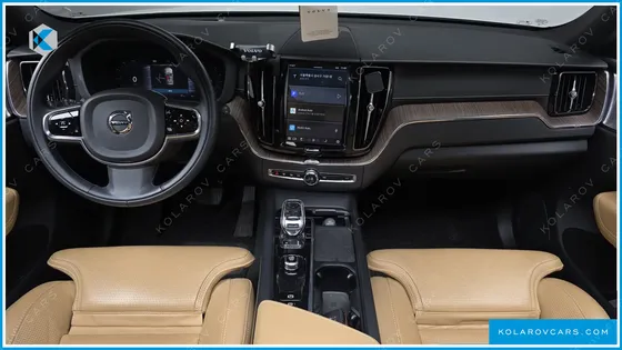 VOLVO XC60 B5 INSCRIPTION