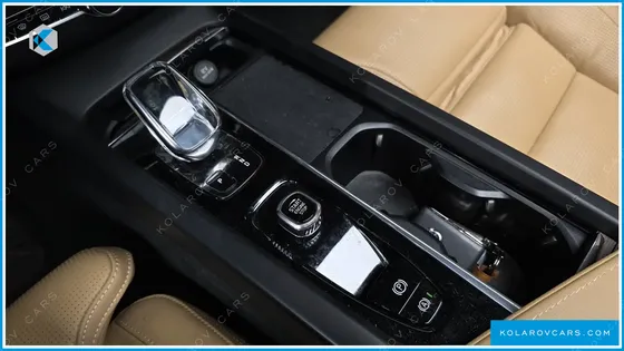 VOLVO XC60 B5 INSCRIPTION