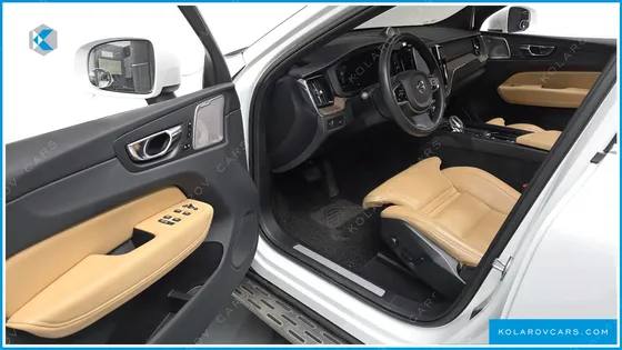 VOLVO XC60 B5 INSCRIPTION