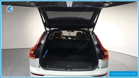 VOLVO XC60 B5 INSCRIPTION