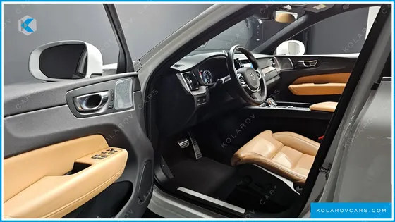 VOLVO XC60 B6 INSCIRTION