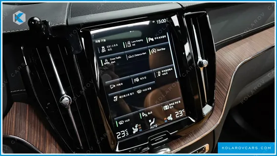 VOLVO XC60 B6 INSCIRTION