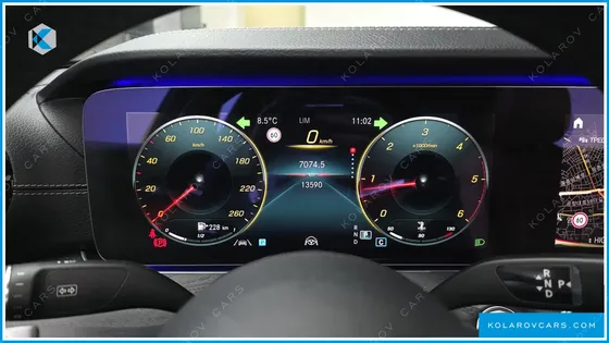 MERCEDES E-CLASS E220D 4MATIC AMG LINE