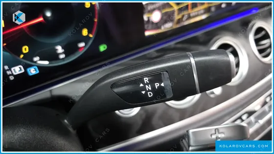 MERCEDES E-CLASS E220D 4MATIC AMG LINE