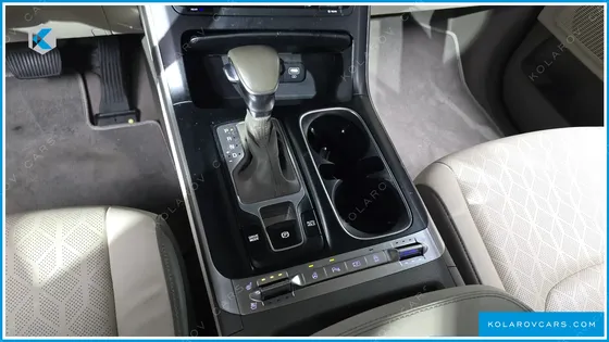 KIA CARNIVAL 11-SEATER PRESTIGE