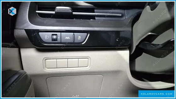 KIA CARNIVAL 11-SEATER PRESTIGE