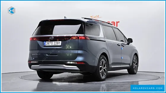 KIA CARNIVAL 9-SEATER SIGNATURE