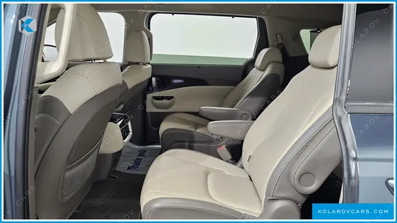 KIA CARNIVAL 9-SEATER SIGNATURE