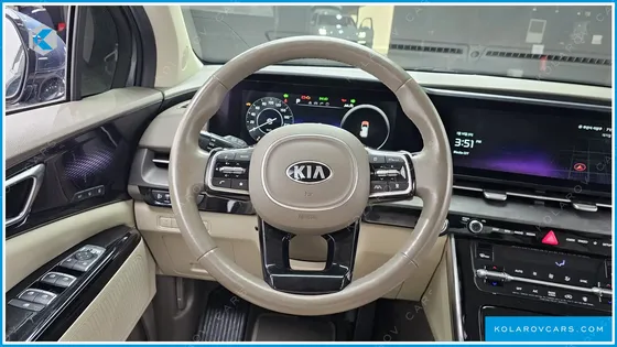 KIA CARNIVAL 9-SEATER SIGNATURE